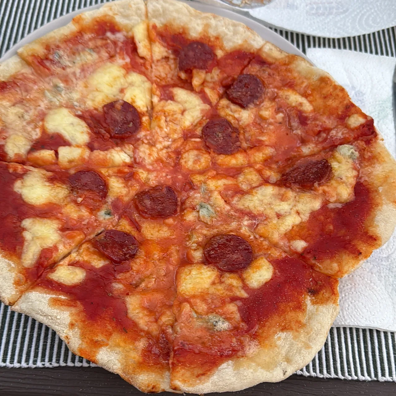 Gorgonzola e salame piccante